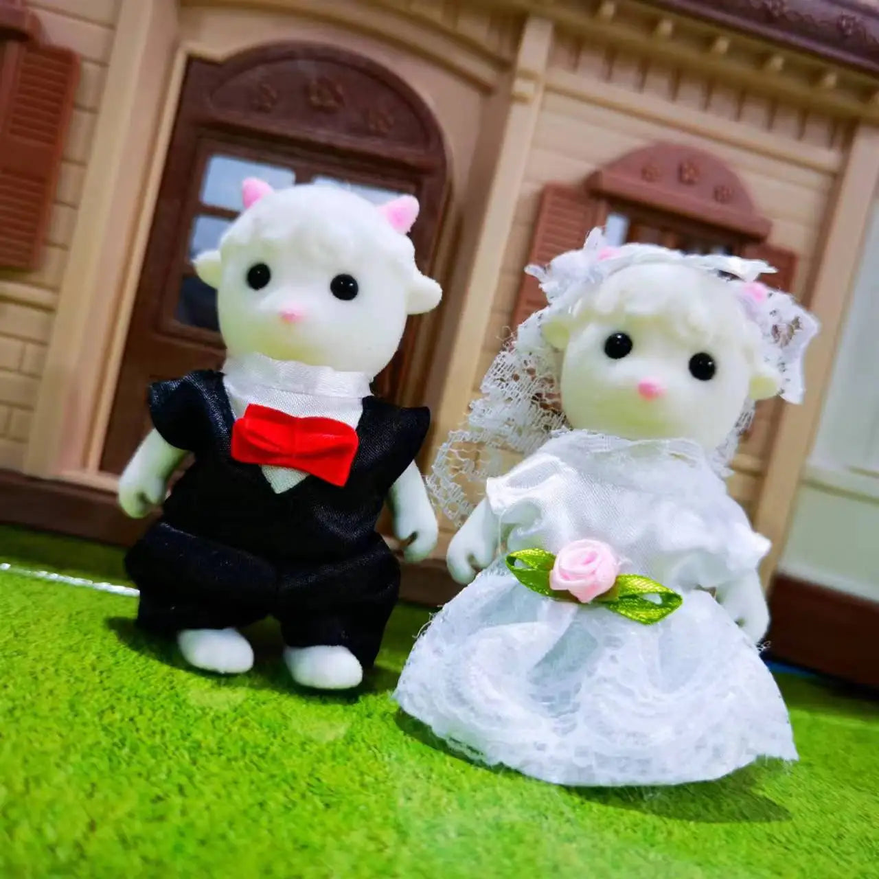 Bunny Families Forest Animal 1:12 Scale Dollhouse Miniatures