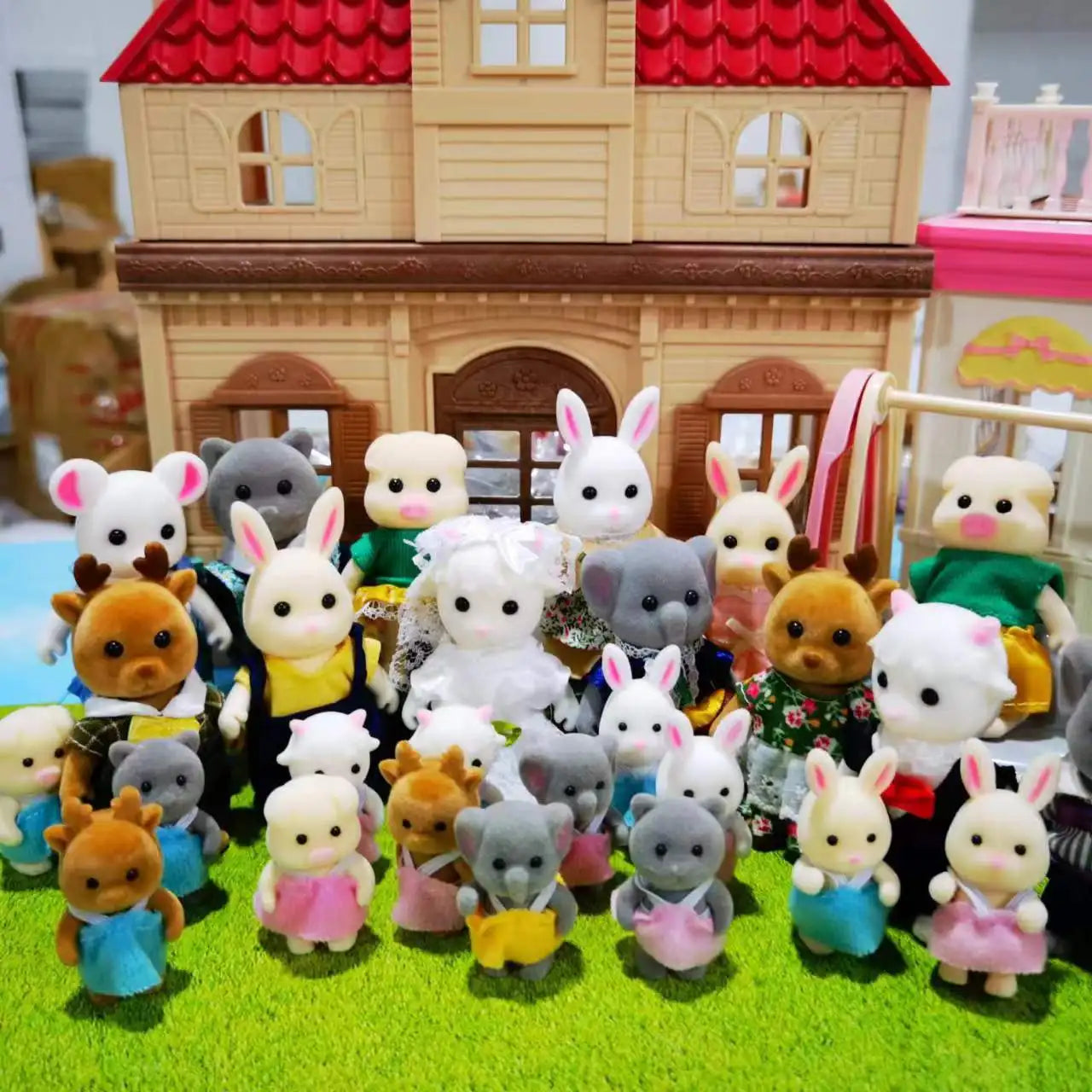 Bunny Families Forest Animal 1:12 Scale Dollhouse Miniatures
