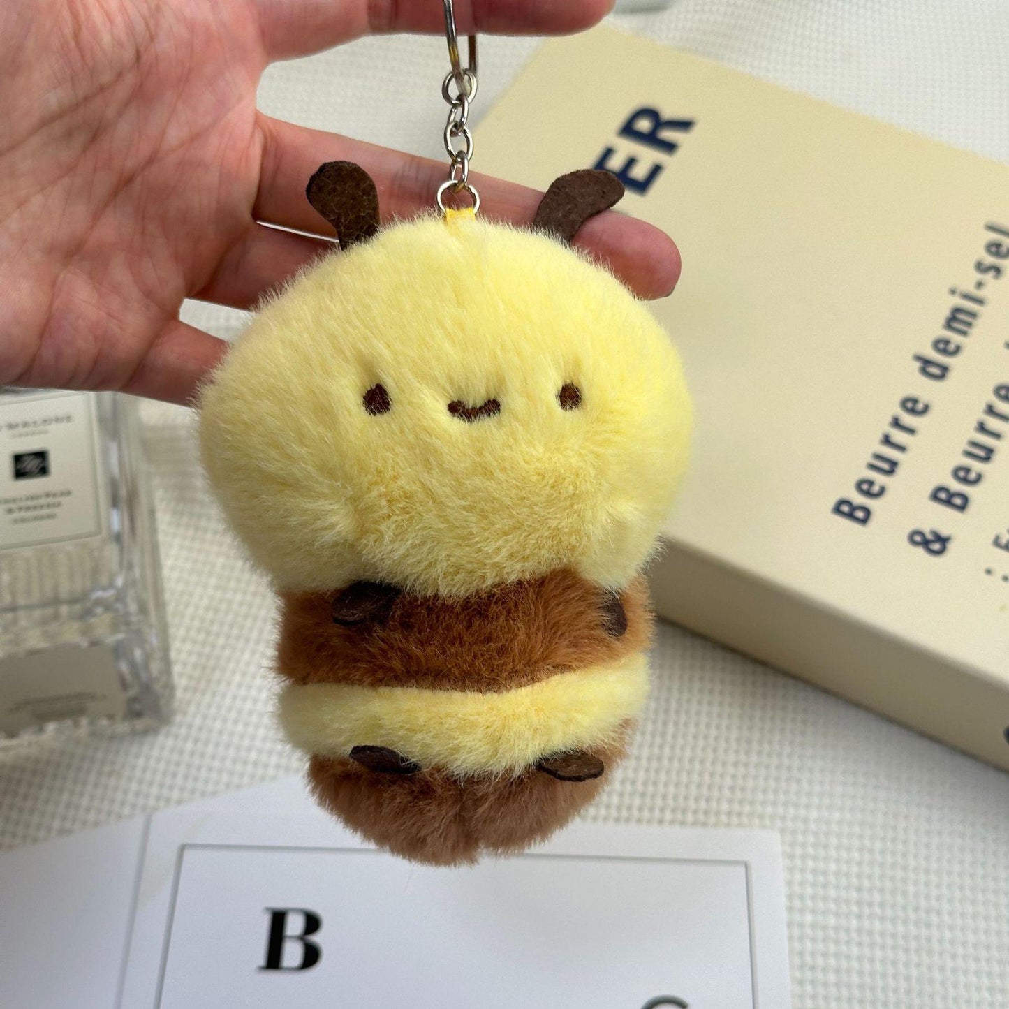 Cute Bee Pendant Plush Toy – 8cm Blind Box Keychain