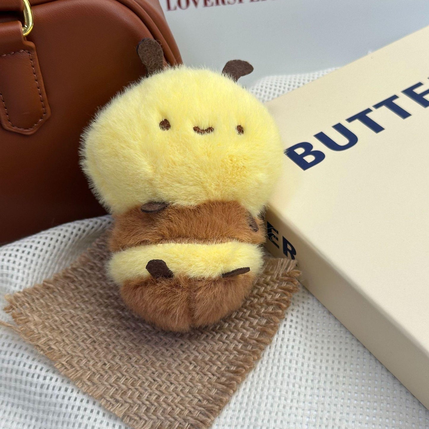 Cute Bee Pendant Plush Toy – 8cm Blind Box Keychain