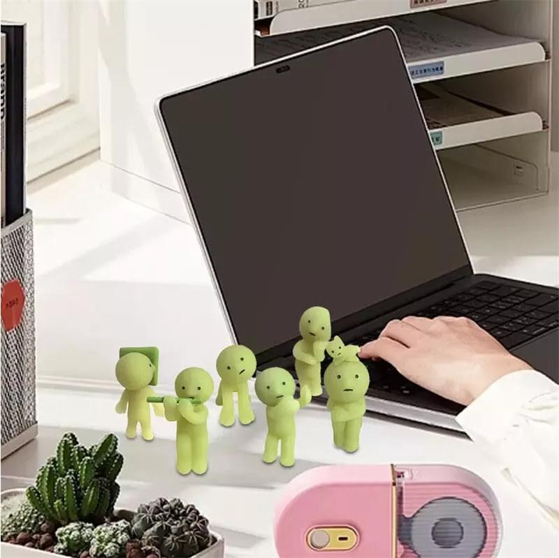 Smiski Hippers Toilet Glow-in-the-Dark – Mini Blind Box Figure | Stick-On Character Toy