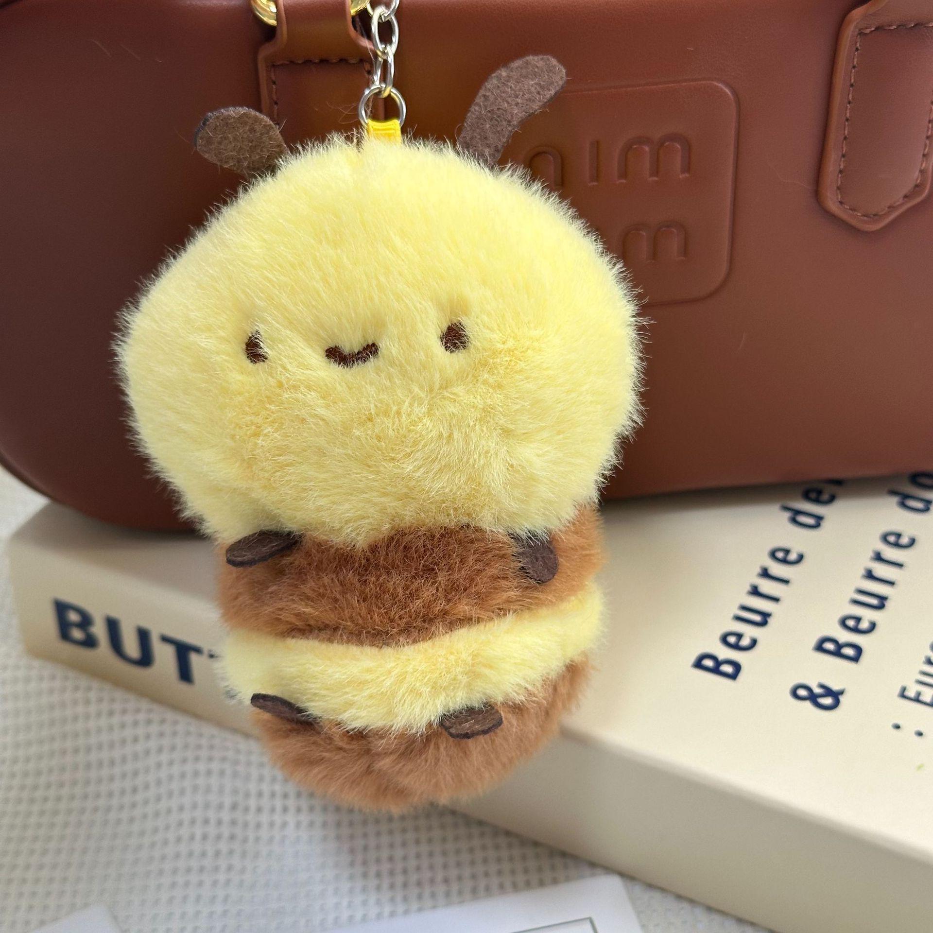 Cute Bee Pendant Plush Toy – 8cm Blind Box Keychain Yellow