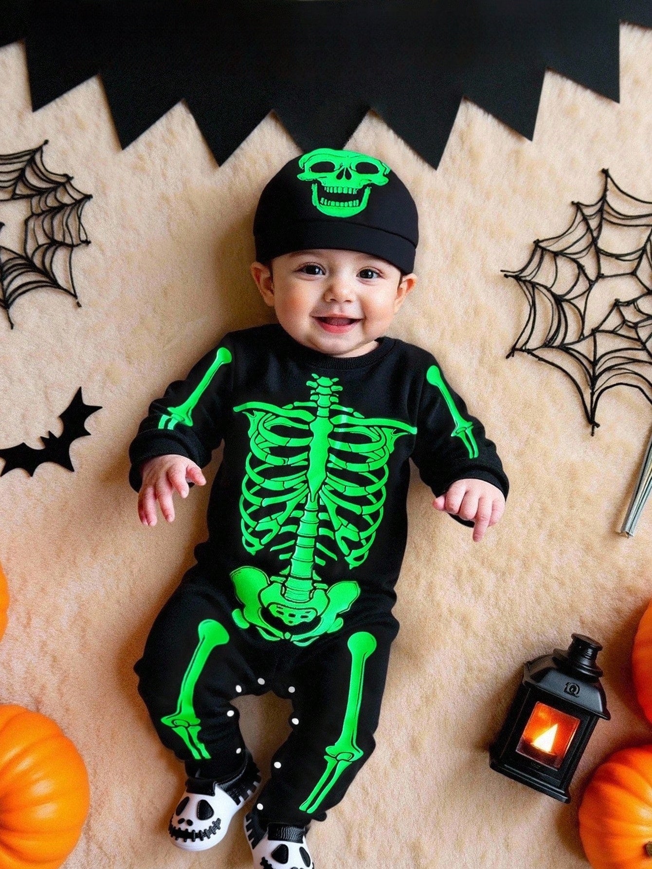 Baby Halloween Glow In The Dark Skeleton Jumpsuit & Hat (Age 3M-24M) Black