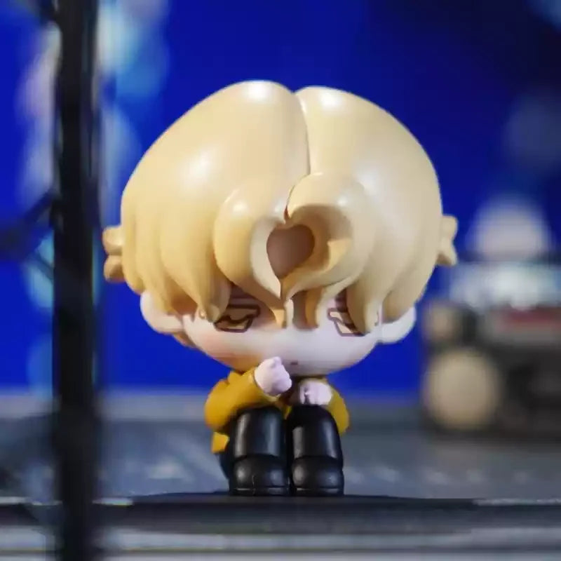 Alien Stage Handmade Blind Box Surprise Dolls – Limited Edition Figurines Elegant Silver